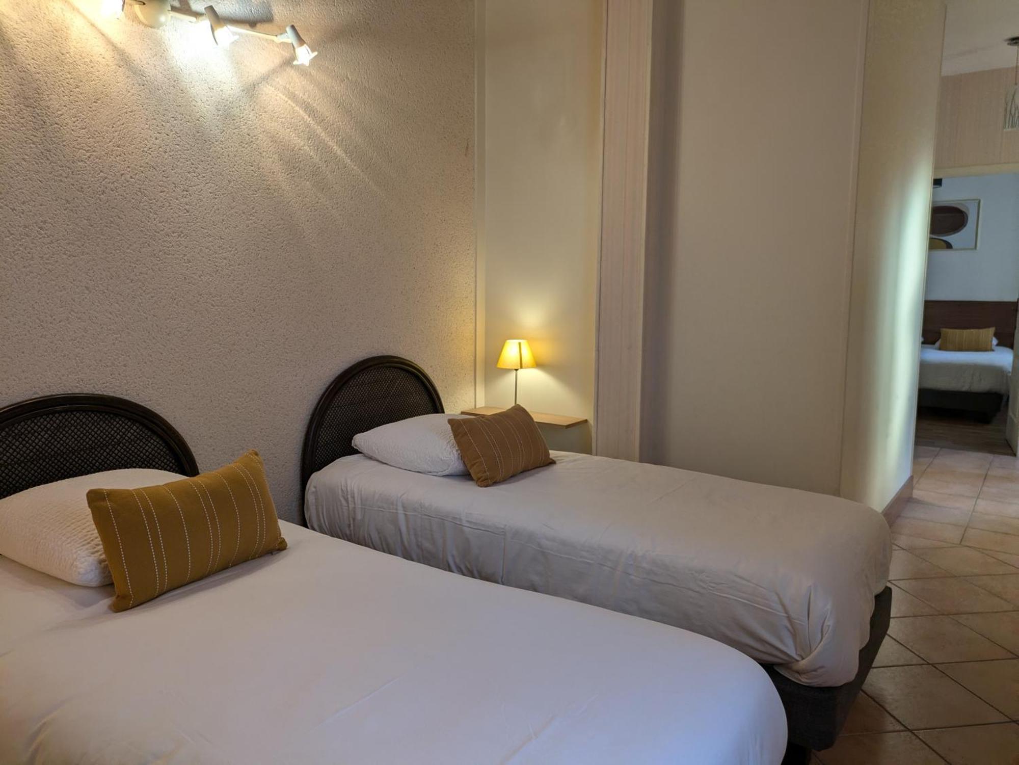 Hotel Le Saint Florent Mont-près-Chambord Buitenkant foto
